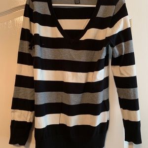 Rue21 lightweight sweater XL